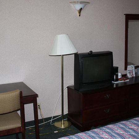 Quality Inn Уест Хейвън Екстериор снимка