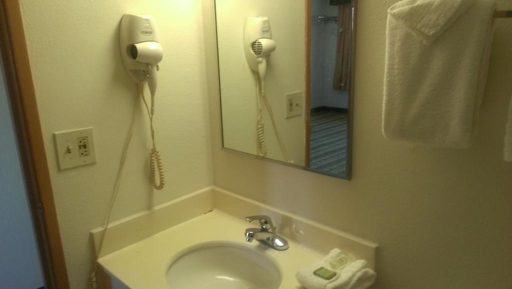 Quality Inn Уест Хейвън Екстериор снимка