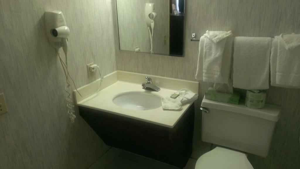 Quality Inn Уест Хейвън Екстериор снимка